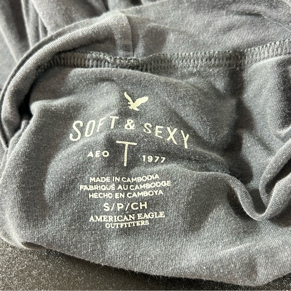 American Eagle Outfitters Soft & Sexy Women's Mock Neck T-shirt Gray Sz Small - Picture 3 of 7